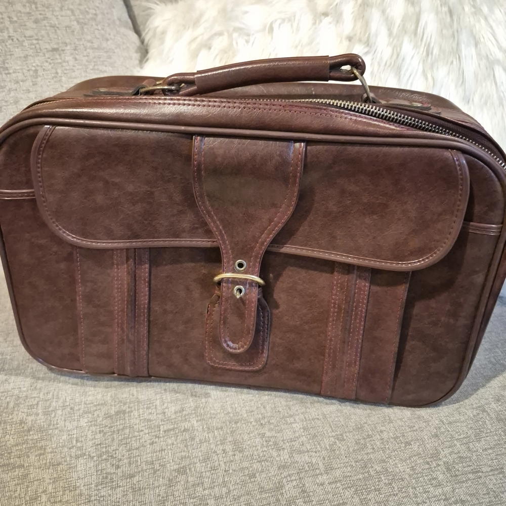 Vintage 1970s YKK Red Soft Leather Men's Handheld Bag Luggage  19 inches